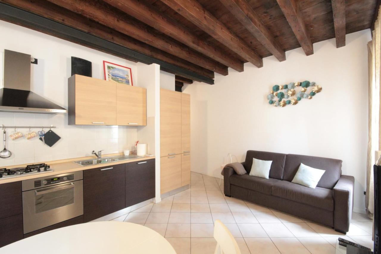 Interno 4 - Central Cozy New Flat Desenzano del Garda Exterior foto