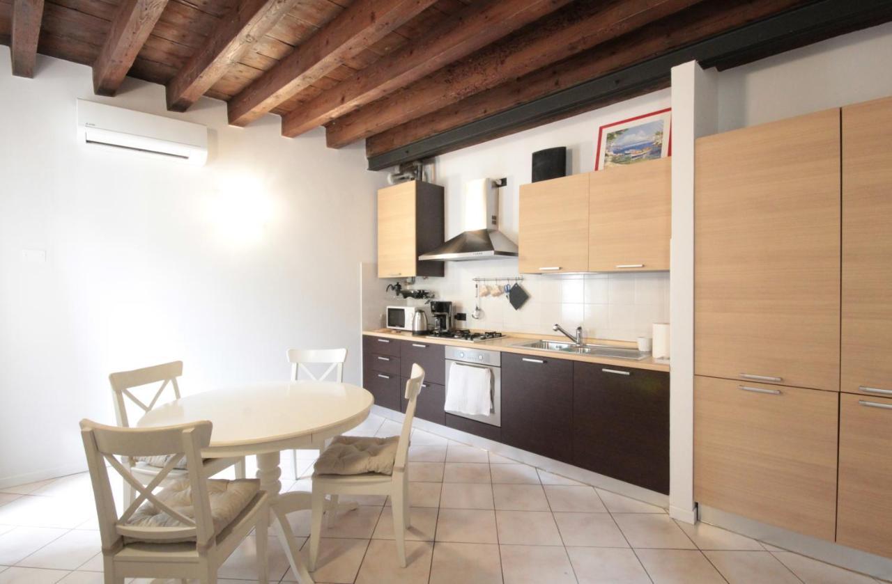 Interno 4 - Central Cozy New Flat Desenzano del Garda Exterior foto