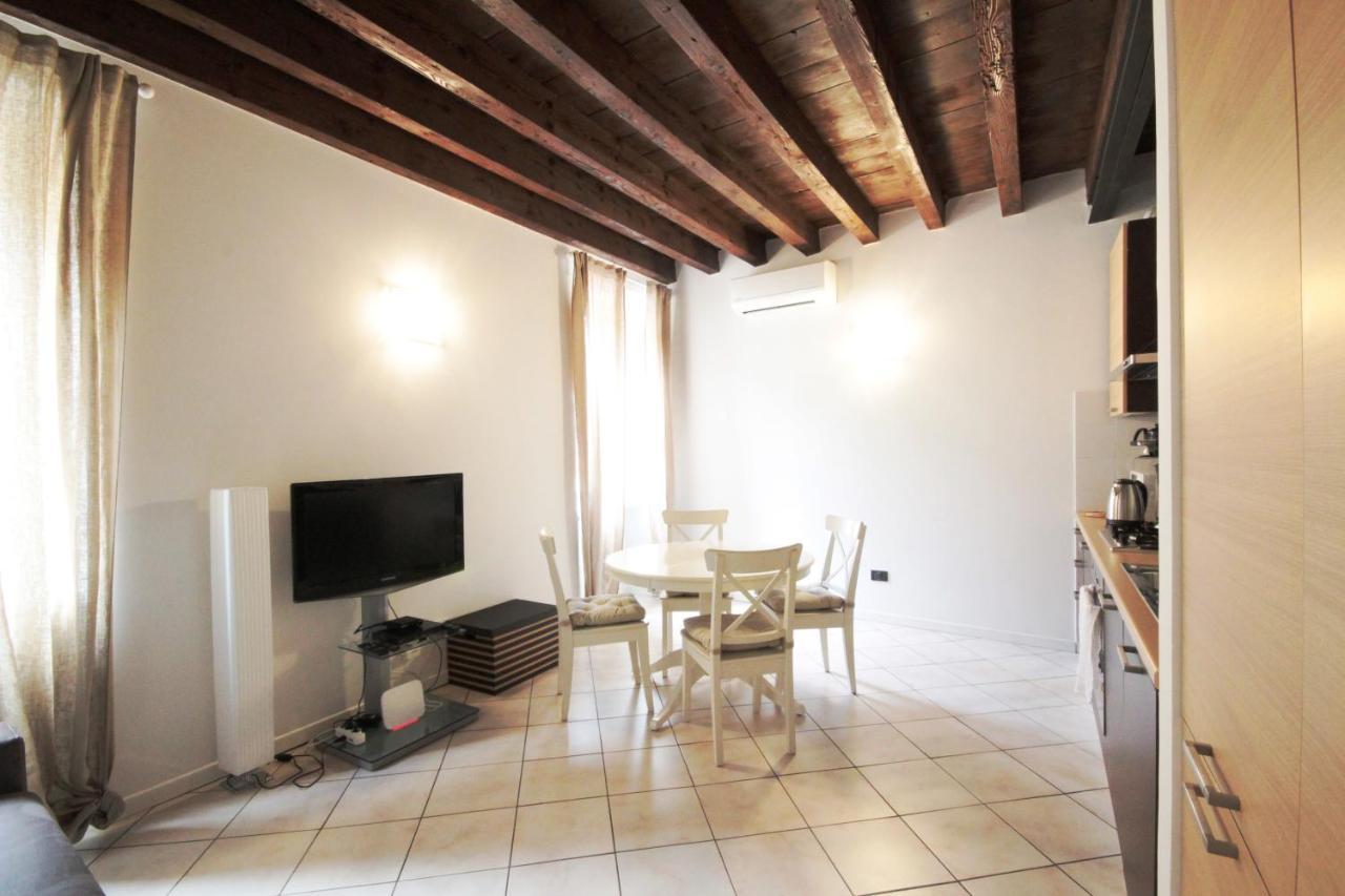 Interno 4 - Central Cozy New Flat Desenzano del Garda Exterior foto